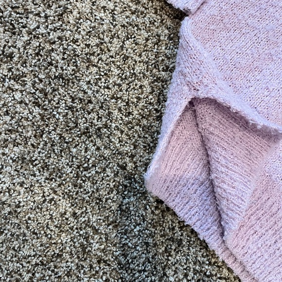 Sweater - Picture 2 of 6